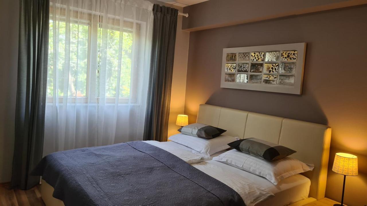 Villa Amalia Apartments Malinska Exteriör bild