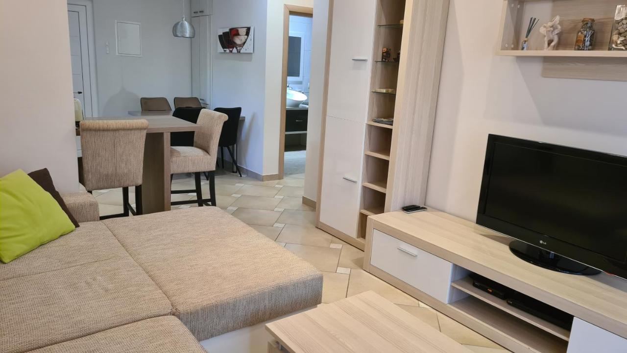 Villa Amalia Apartments Malinska Exteriör bild